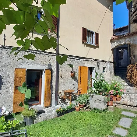 Daire Casa Rosa Nel Borgo Di Linzanico