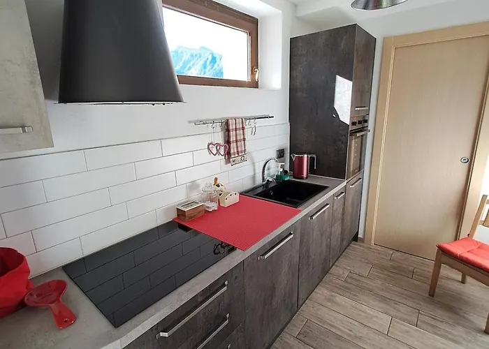 Casa Rosa Nel Borgo Di Linzanico * Abbadia Lariana